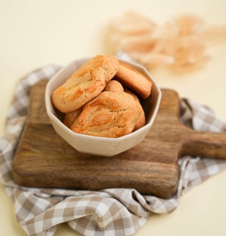 Πασχαλινά κουλουράκια με ζάχαρη