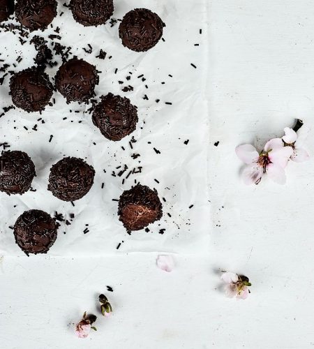 Τρουφάκια με σοκολάτα χωρίς γλουτένη